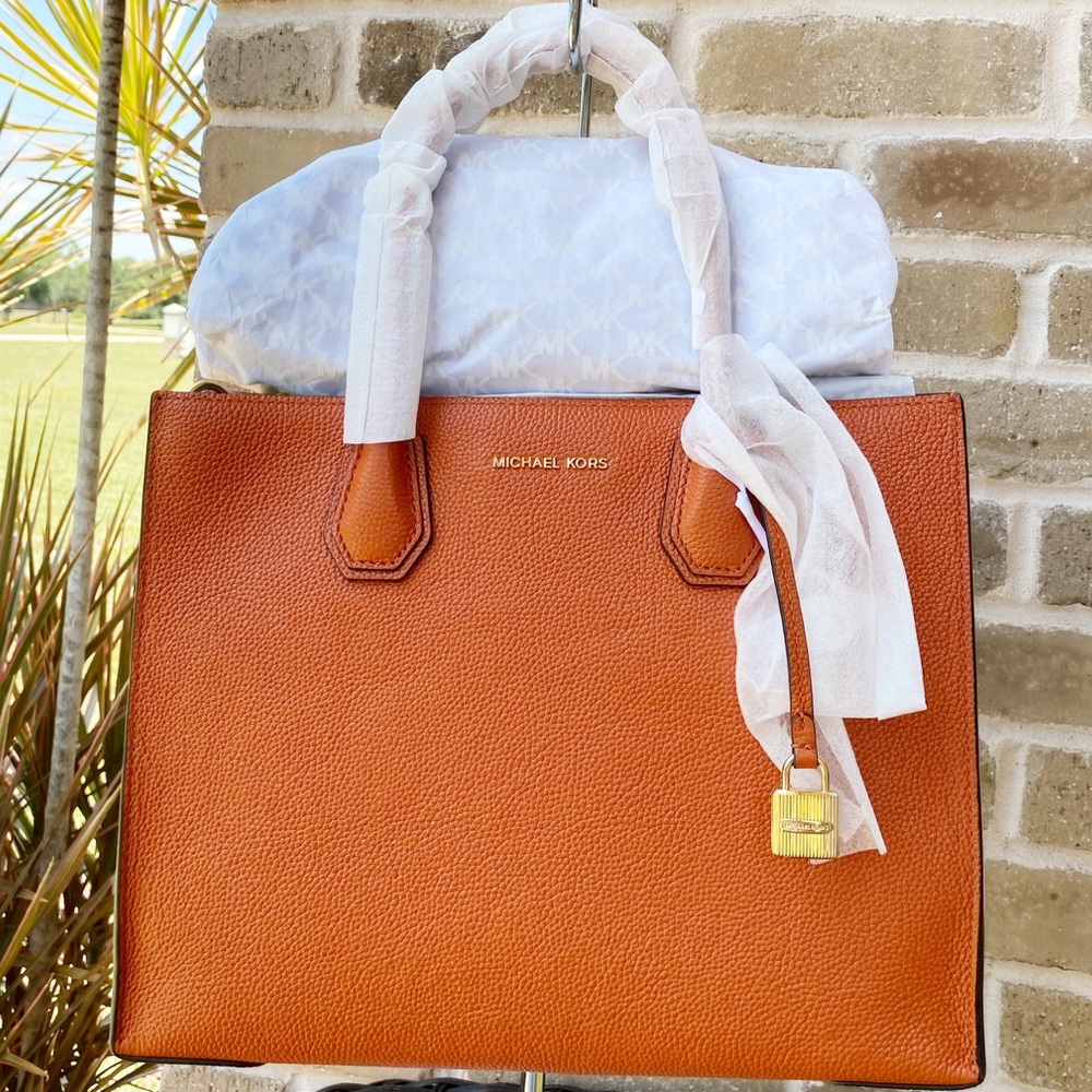 Gabysbags💕NWT Michael Kors Satchel - Picture 4 of 6